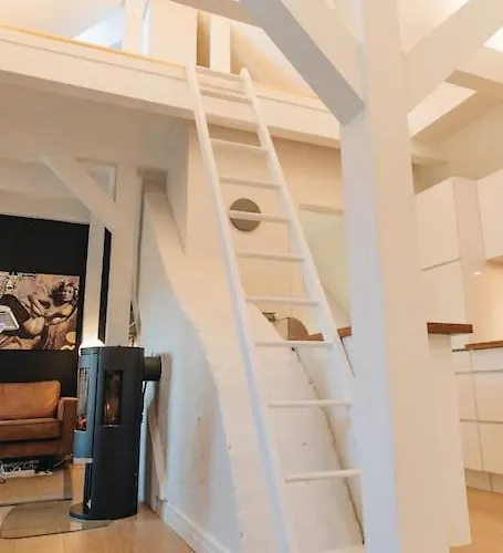 Modern 3-room Floor Apartment
