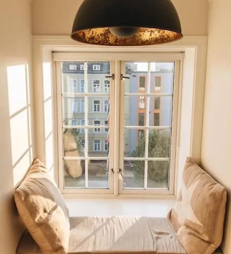 Modern 3-room Floor
