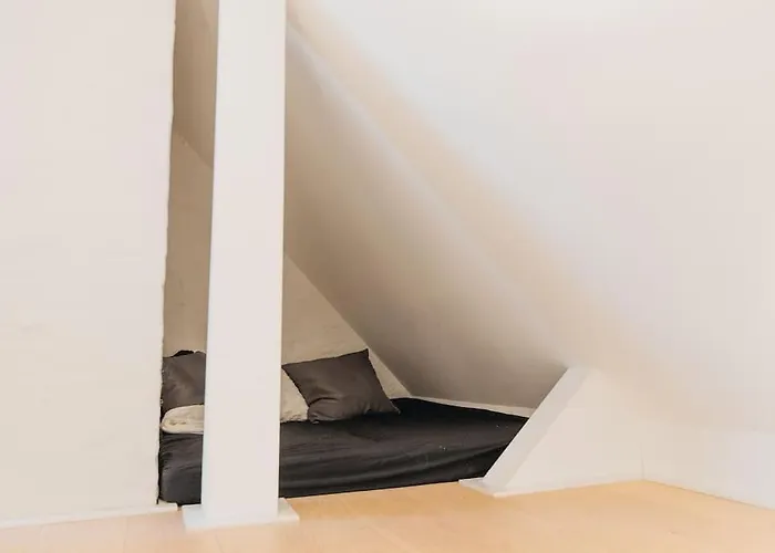 Modern 3-room Floor *