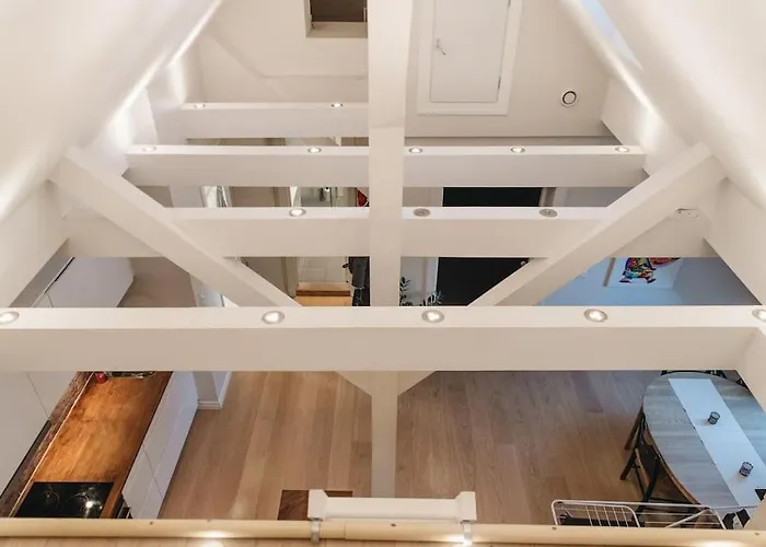 Modern 3-room Floor