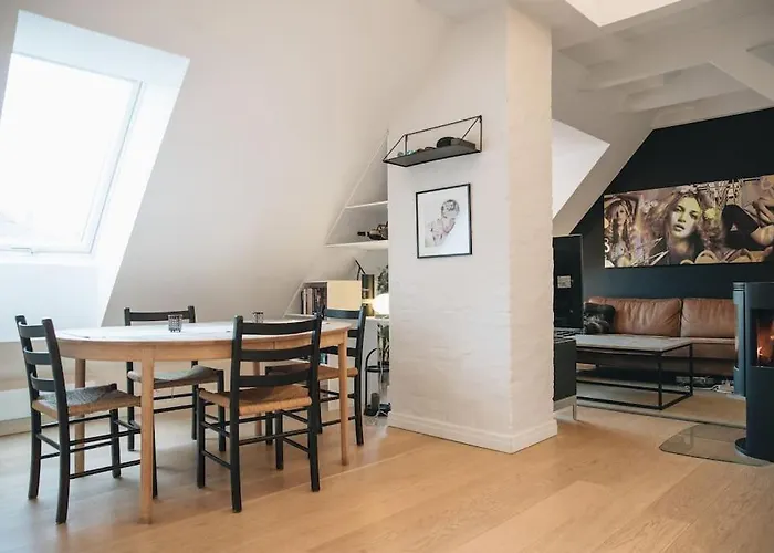 Modern 3-room Floor *